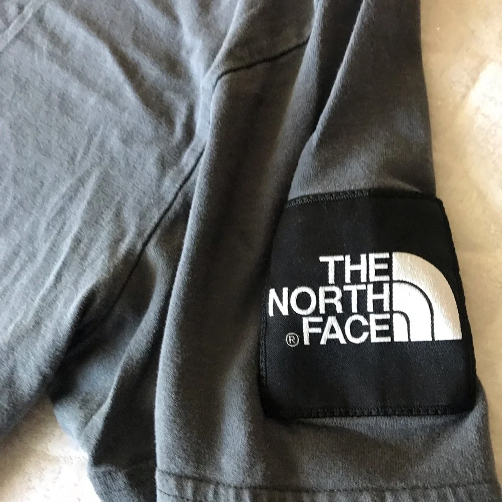 The North Face Mens Short Sleeve Crew Tee - Charcoal cotton soft